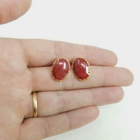 Vintage Little Red Enamel Oval Shape Stud Earrings, Gold Tone settings, Minimal - Picture 3 of 5